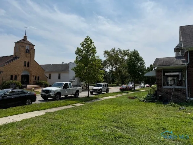 132 Walnut Street, Rossford, Ohio 43460, 2 Bedrooms Bedrooms, ,Land,For Sale,Walnut,6134010