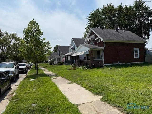 132 Walnut Street, Rossford, Ohio 43460, 2 Bedrooms Bedrooms, ,Land,For Sale,Walnut,6134010