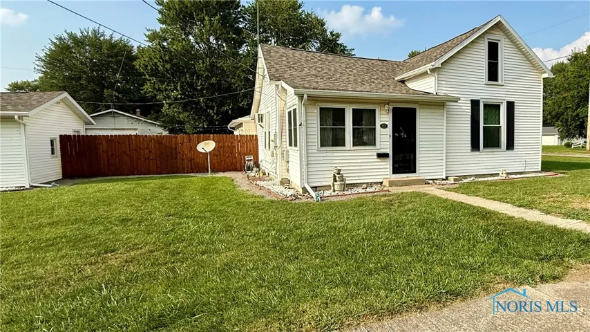 919 E Sycamore Street, Van Wert, Ohio 45891, 5 Bedrooms Bedrooms, 9 Rooms Rooms,2 BathroomsBathrooms,Residential,For Sale,Sycamore,6134326