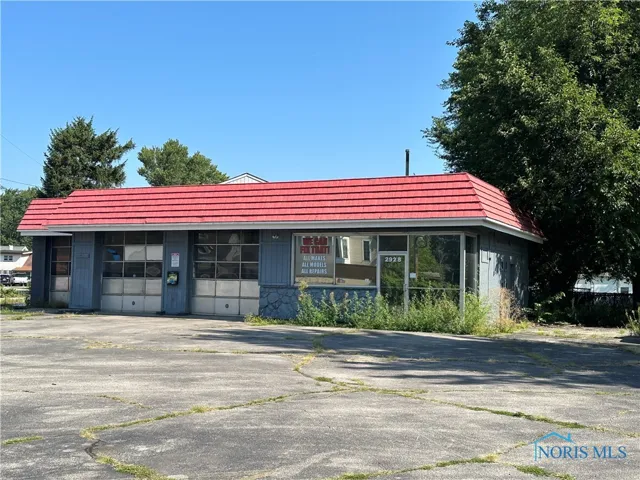 2928 Tremainsville Road, Toledo, Ohio 43613, ,Commercial Sale,For Sale,Tremainsville,6134364