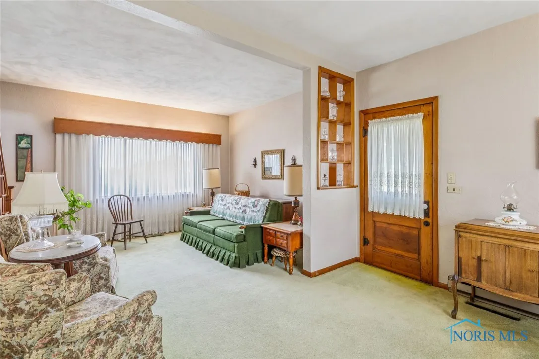687 State Route 235, Mccomb, Ohio 45858, 3 Bedrooms Bedrooms, 6 Rooms Rooms,2 BathroomsBathrooms,Residential,For Sale,State Route 235,6134372