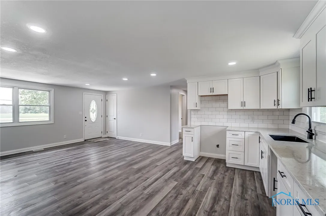 3361 County Road 220, Findlay, Ohio 45840, 4 Bedrooms Bedrooms, 7 Rooms Rooms,2 BathroomsBathrooms,Residential,For Sale,County Road 220,6134498