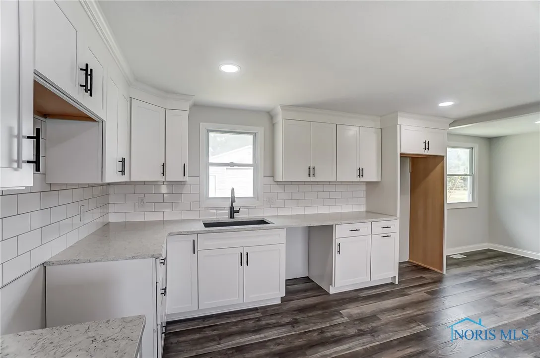 3361 County Road 220, Findlay, Ohio 45840, 4 Bedrooms Bedrooms, 7 Rooms Rooms,2 BathroomsBathrooms,Residential,For Sale,County Road 220,6134498