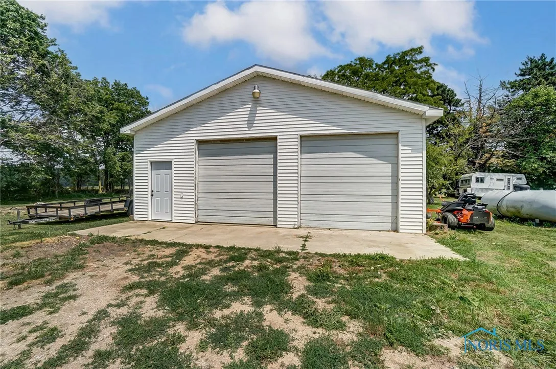 3361 County Road 220, Findlay, Ohio 45840, 4 Bedrooms Bedrooms, 7 Rooms Rooms,2 BathroomsBathrooms,Residential,For Sale,County Road 220,6134498