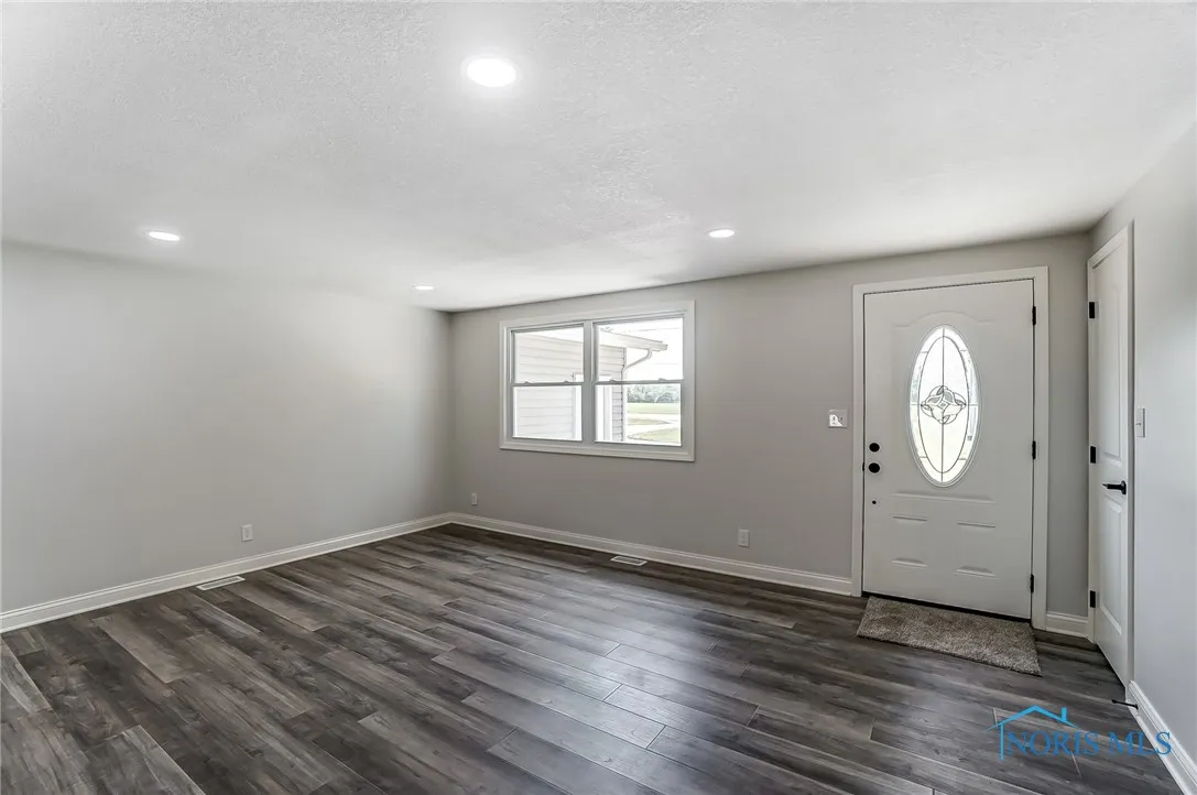3361 County Road 220, Findlay, Ohio 45840, 4 Bedrooms Bedrooms, 7 Rooms Rooms,2 BathroomsBathrooms,Residential,For Sale,County Road 220,6134498