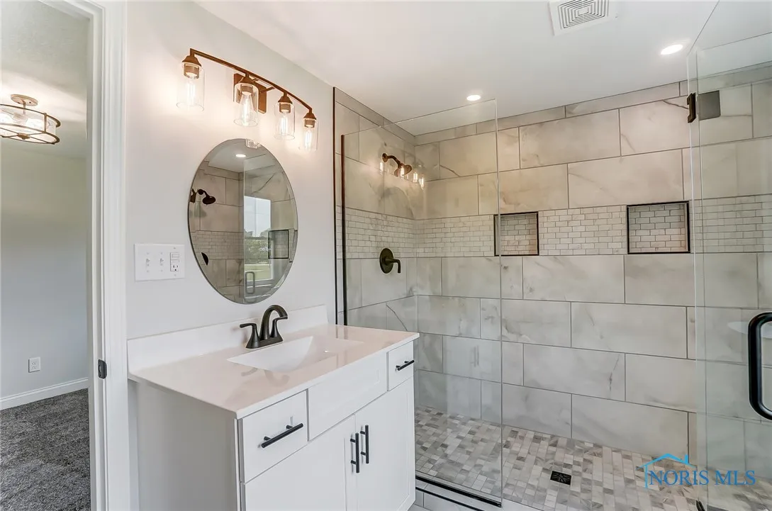 3361 County Road 220, Findlay, Ohio 45840, 4 Bedrooms Bedrooms, 7 Rooms Rooms,2 BathroomsBathrooms,Residential,For Sale,County Road 220,6134498