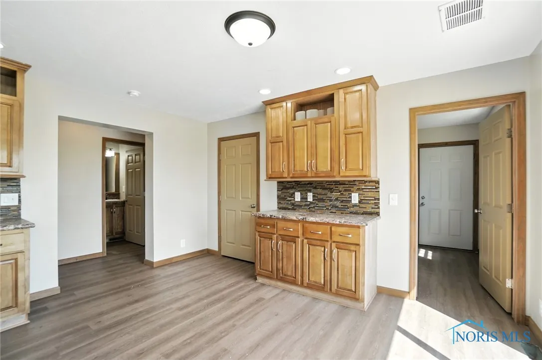 10601 County Road 9, Findlay, Ohio 45840, 3 Bedrooms Bedrooms, 7 Rooms Rooms,2 BathroomsBathrooms,Residential,For Sale,County Road 9,6134504
