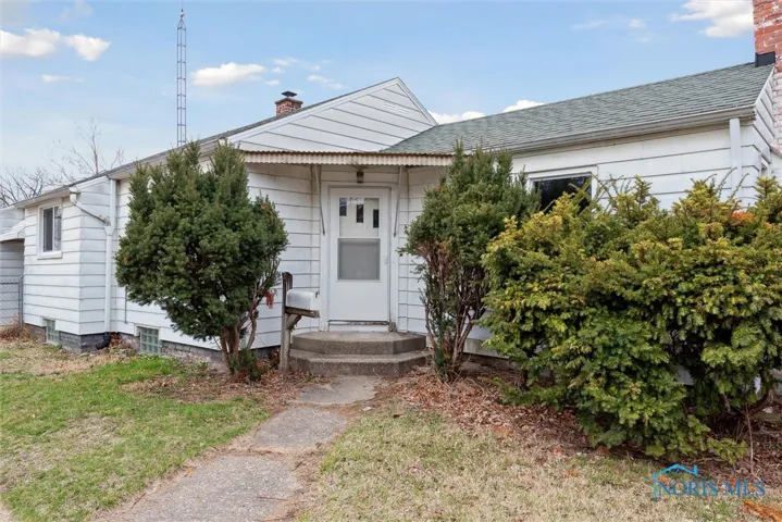 4301 Vermaas Avenue, Toledo, Ohio 43612, 2 Bedrooms Bedrooms, ,1 BathroomBathrooms,Residential,For Sale,Vermaas,6134528