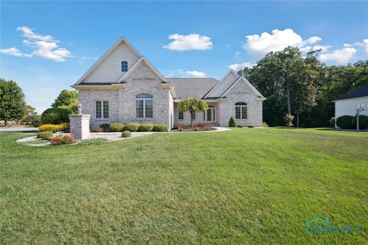 7864 Windsor Wood Court, Maumee, Ohio 43537, 3 Bedrooms Bedrooms, 14 Rooms Rooms,4 BathroomsBathrooms,Residential,For Sale,Windsor Wood,6134583