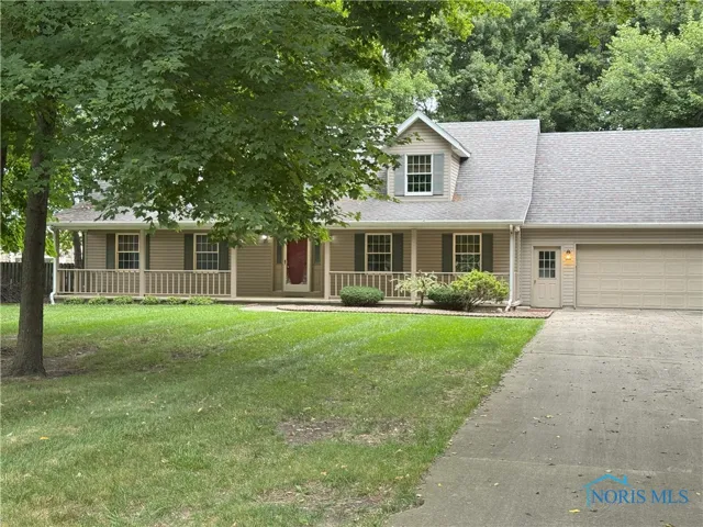 11 Meadow Lane, Delta, Ohio 43515, 3 Bedrooms Bedrooms, 10 Rooms Rooms,3 BathroomsBathrooms,Residential,For Sale,Meadow,6134597