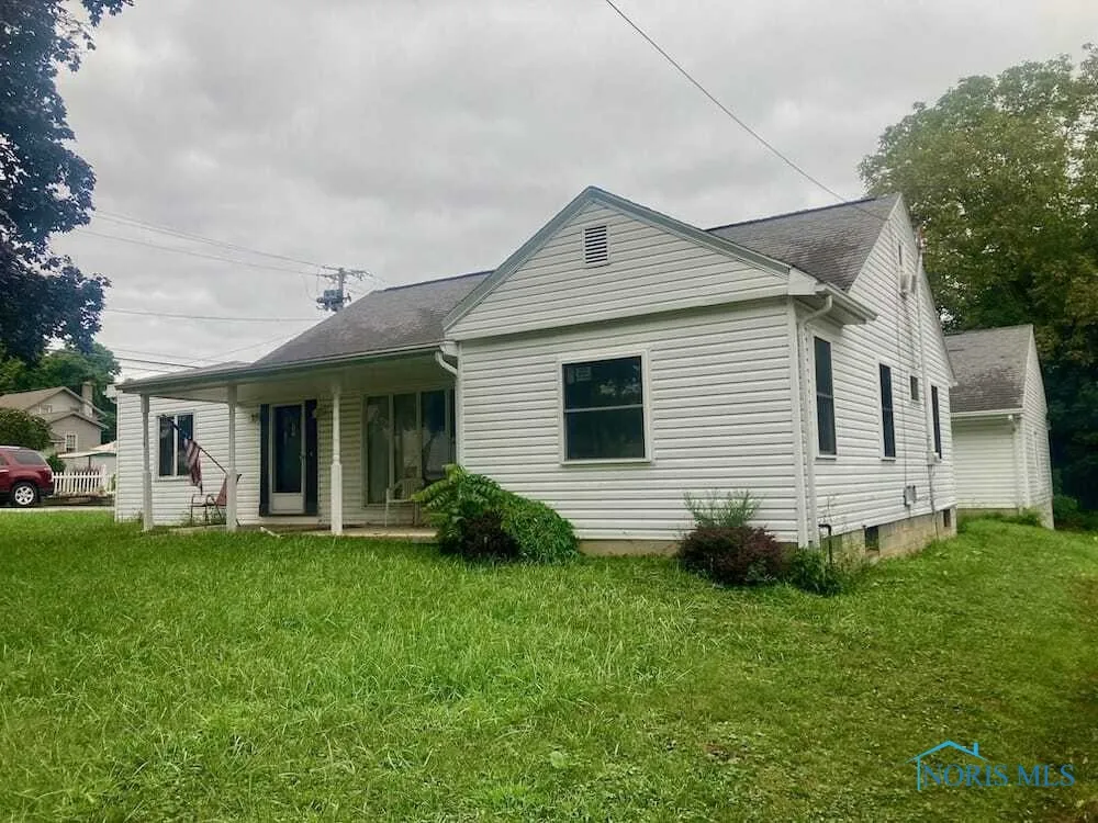 17 Hollister Street, Monroeville, Ohio 44847, 4 Bedrooms Bedrooms, 8 Rooms Rooms,2 BathroomsBathrooms,Residential,For Sale,Hollister,6134616