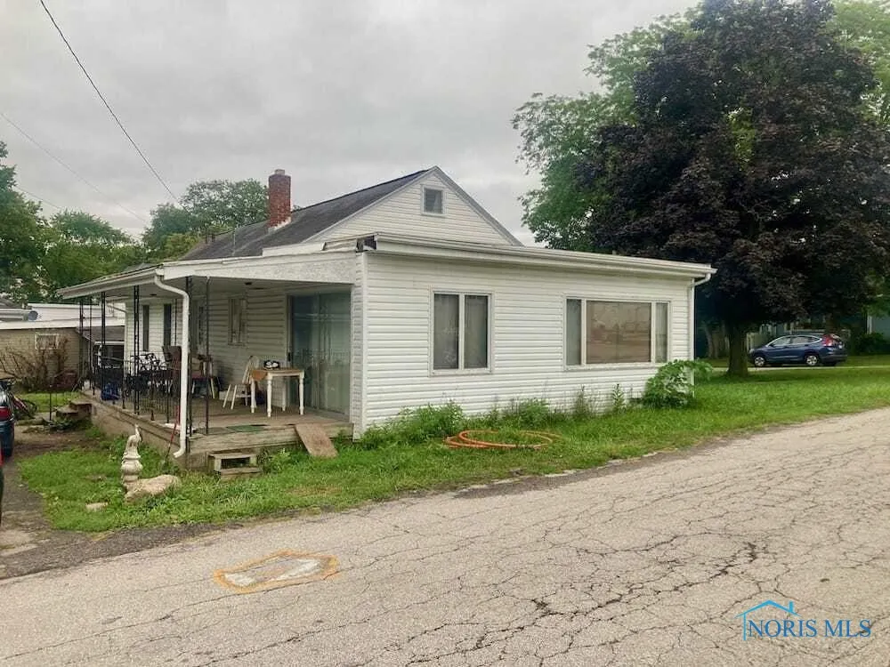 17 Hollister Street, Monroeville, Ohio 44847, 4 Bedrooms Bedrooms, 8 Rooms Rooms,2 BathroomsBathrooms,Residential,For Sale,Hollister,6134616