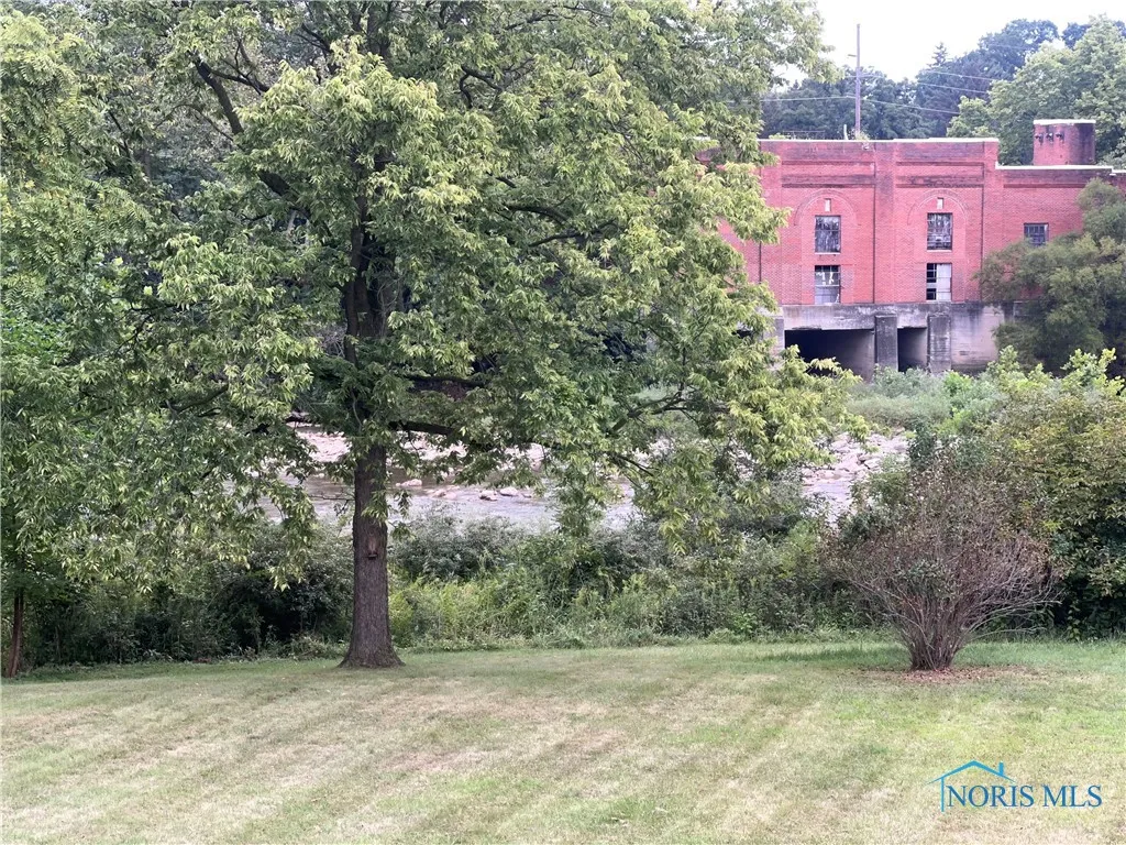 64 River Run Drive J, Fremont, Ohio 43420, 2 Bedrooms Bedrooms, 7 Rooms Rooms,3 BathroomsBathrooms,Residential,For Sale,River Run,6134622