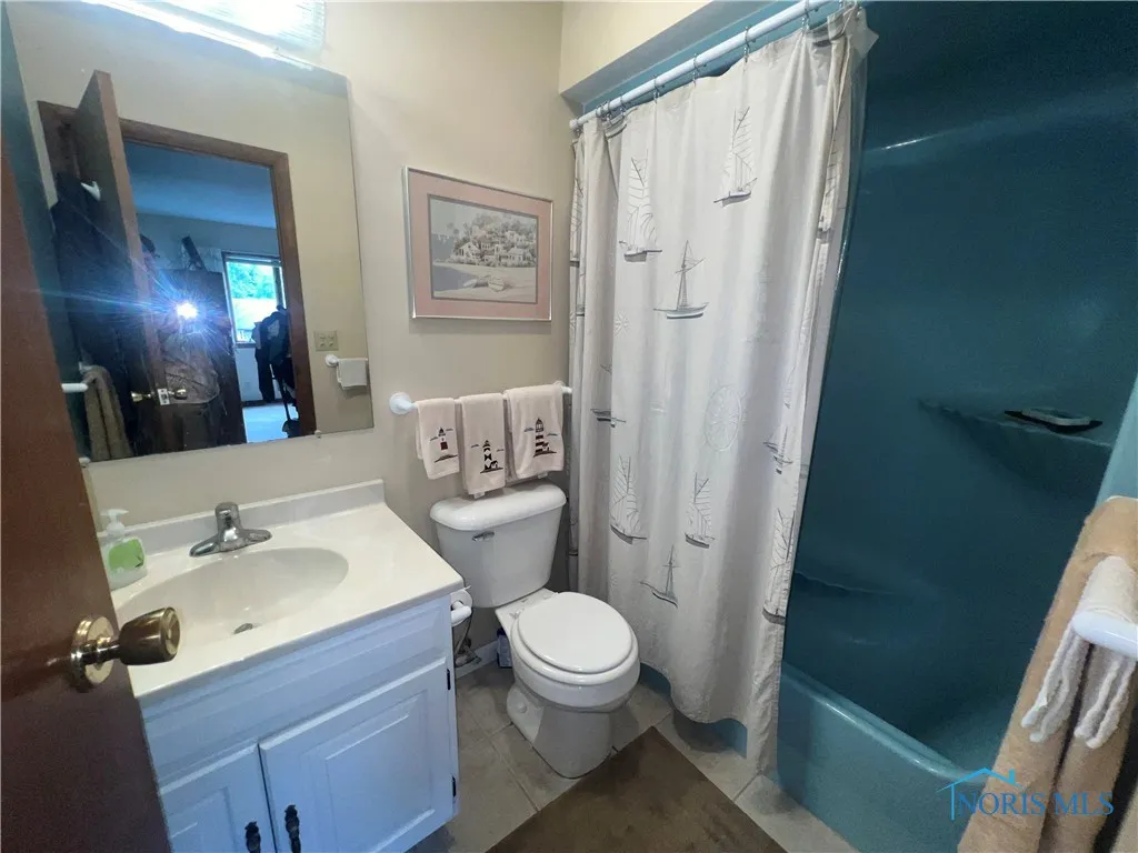 64 River Run Drive J, Fremont, Ohio 43420, 2 Bedrooms Bedrooms, 7 Rooms Rooms,3 BathroomsBathrooms,Residential,For Sale,River Run,6134622