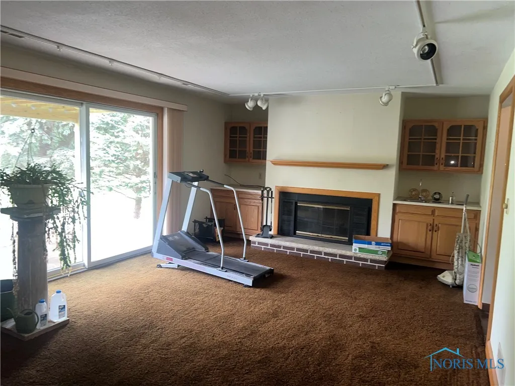 64 River Run Drive J, Fremont, Ohio 43420, 2 Bedrooms Bedrooms, 7 Rooms Rooms,3 BathroomsBathrooms,Residential,For Sale,River Run,6134622