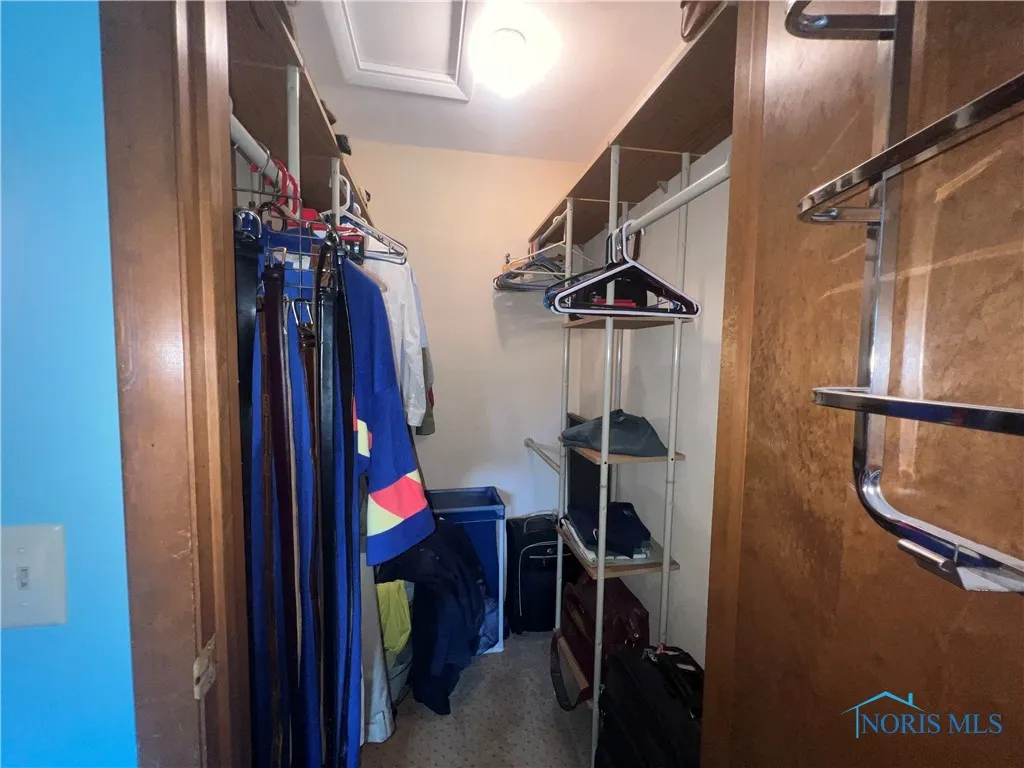 64 River Run Drive J, Fremont, Ohio 43420, 2 Bedrooms Bedrooms, 7 Rooms Rooms,3 BathroomsBathrooms,Residential,For Sale,River Run,6134622
