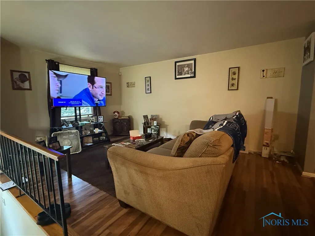 4345 Foxchapel Road, Toledo, Ohio 43607, 4 Bedrooms Bedrooms, 6 Rooms Rooms,2 BathroomsBathrooms,Residential,For Sale,Foxchapel,6134662