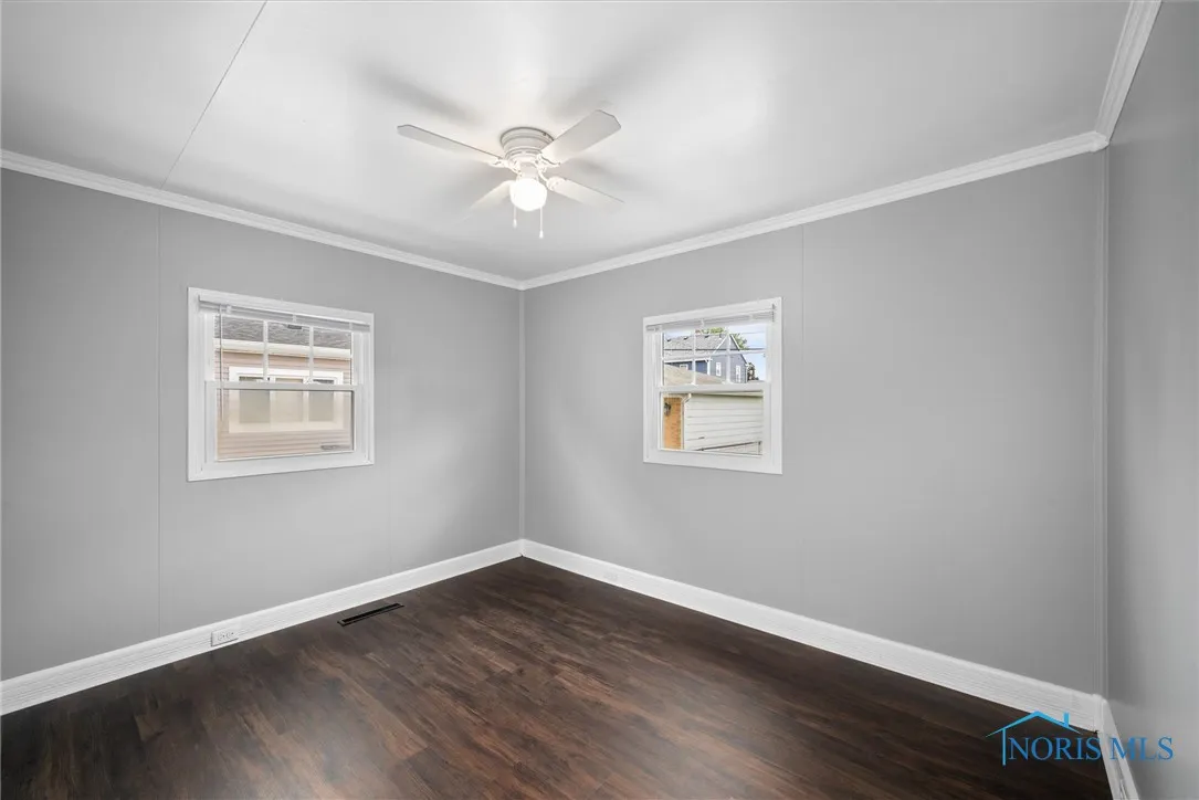 2849 N 109th Street, Toledo, Ohio 43611, 3 Bedrooms Bedrooms, 6 Rooms Rooms,1 BathroomBathrooms,Residential,For Sale,109th,6134587