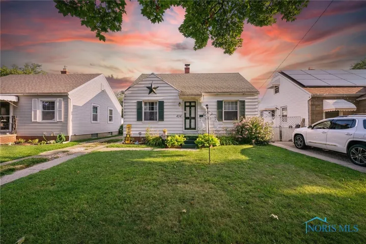 434 W Gramercy Avenue, Toledo, Ohio 43612, 2 Bedrooms Bedrooms, 4 Rooms Rooms,1 BathroomBathrooms,Residential,For Sale,Gramercy,6134323