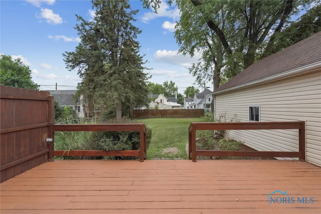 207 Ash Avenue, Findlay, Ohio 45840, 2 Bedrooms Bedrooms, 5 Rooms Rooms,2 BathroomsBathrooms,Residential,For Sale,Ash,6134655