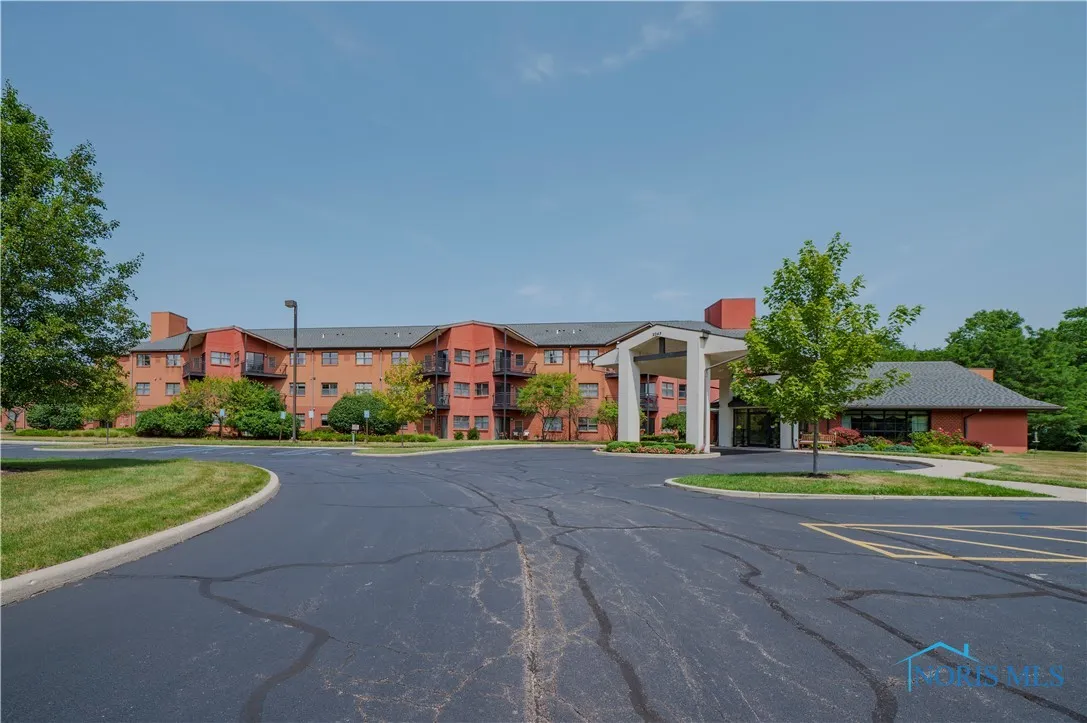 2001 Perrysburg Holland Road 118, Holland, Ohio 43528, 1 Bedroom Bedrooms, 3 Rooms Rooms,1 BathroomBathrooms,Residential,For Sale,Perrysburg Holland,6134685