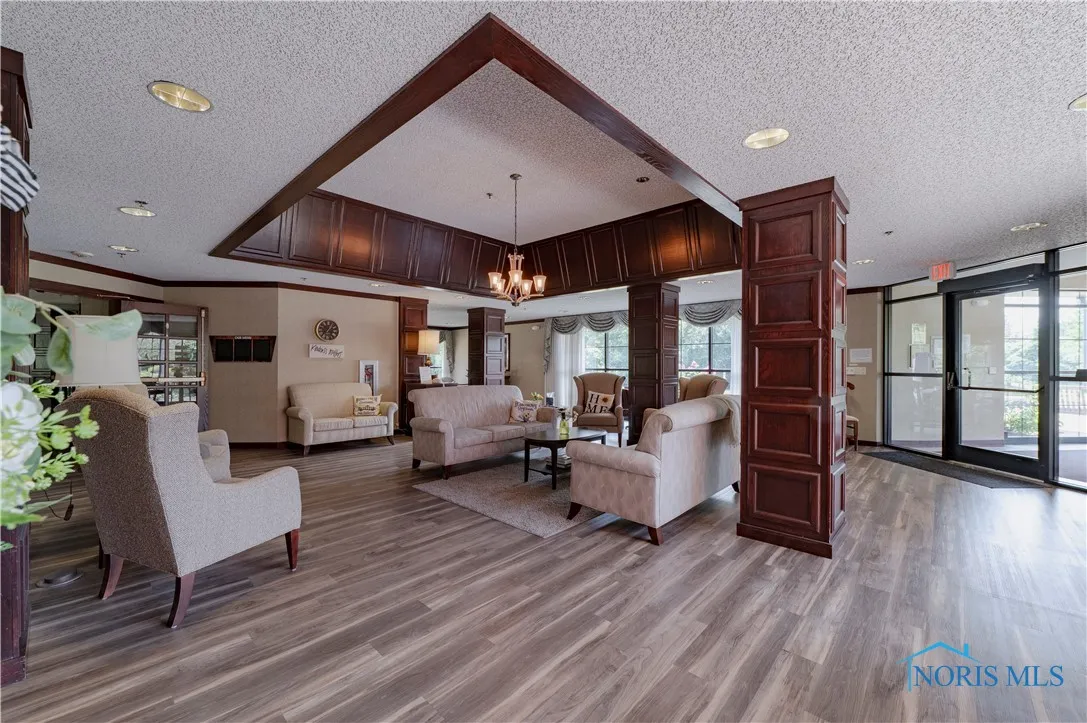 2001 Perrysburg Holland Road 118, Holland, Ohio 43528, 1 Bedroom Bedrooms, 3 Rooms Rooms,1 BathroomBathrooms,Residential,For Sale,Perrysburg Holland,6134685