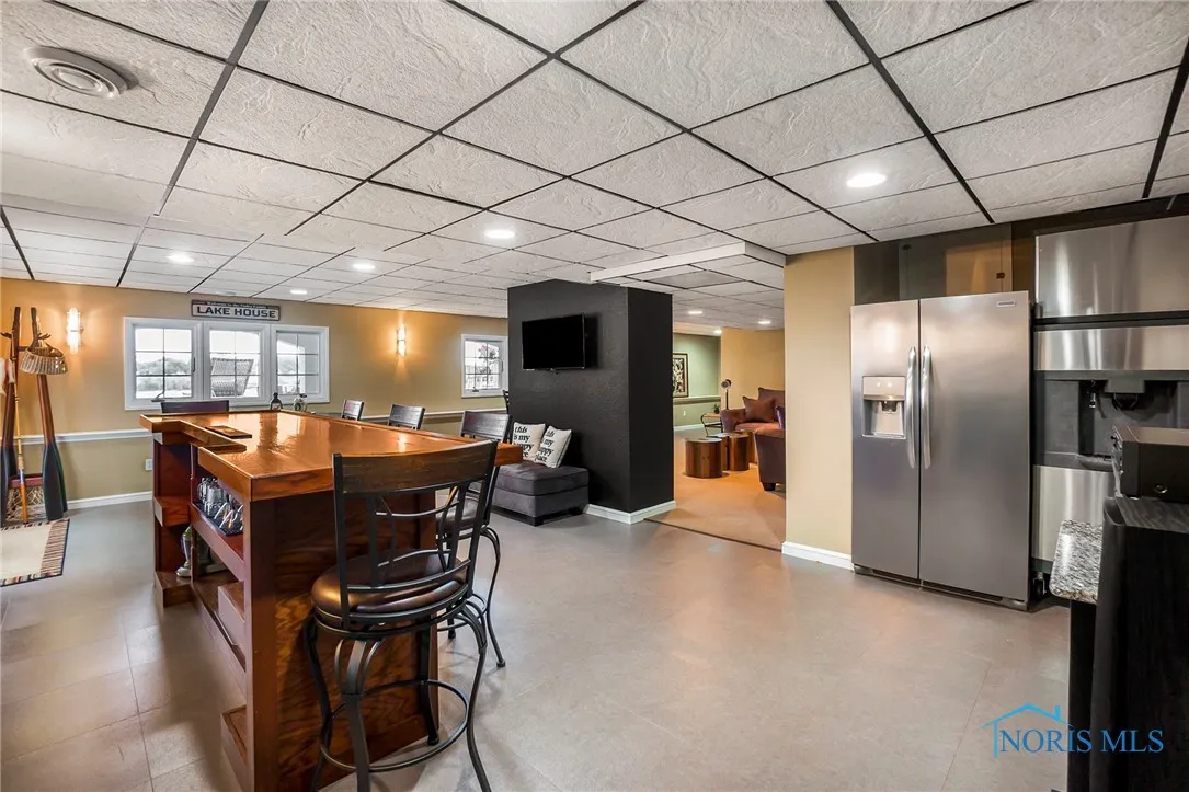 510 Riverside Drive, Rossford, Ohio 43460, 4 Bedrooms Bedrooms, 13 Rooms Rooms,4 BathroomsBathrooms,Residential,For Sale,Riverside,6134600