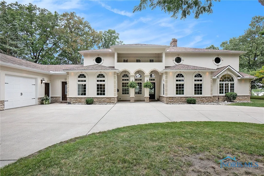 510 Riverside Drive, Rossford, Ohio 43460, 4 Bedrooms Bedrooms, 13 Rooms Rooms,4 BathroomsBathrooms,Residential,For Sale,Riverside,6134600