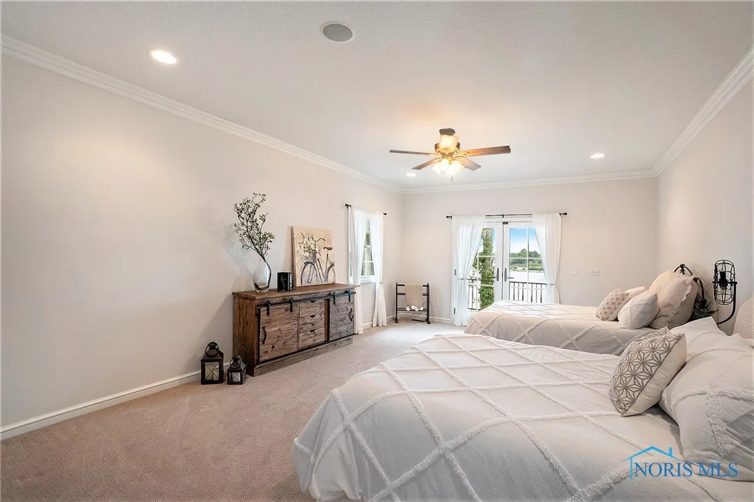 510 Riverside Drive, Rossford, Ohio 43460, 4 Bedrooms Bedrooms, 13 Rooms Rooms,4 BathroomsBathrooms,Residential,For Sale,Riverside,6134600