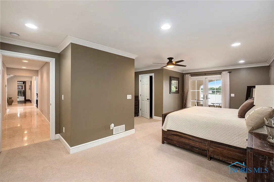 510 Riverside Drive, Rossford, Ohio 43460, 4 Bedrooms Bedrooms, 13 Rooms Rooms,4 BathroomsBathrooms,Residential,For Sale,Riverside,6134600