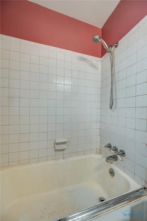2830 123rd Street, Toledo, Ohio 43611, 3 Bedrooms Bedrooms, 7 Rooms Rooms,1 BathroomBathrooms,Residential,For Sale,123rd,6134702