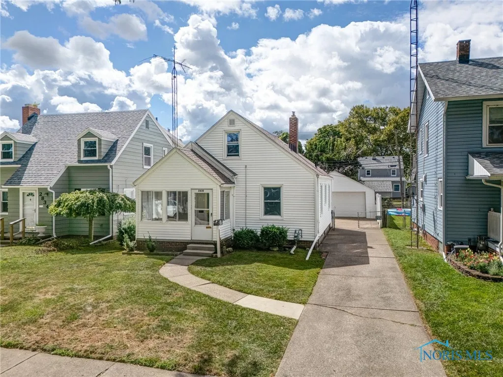2830 123rd Street, Toledo, Ohio 43611, 3 Bedrooms Bedrooms, 7 Rooms Rooms,1 BathroomBathrooms,Residential,For Sale,123rd,6134702