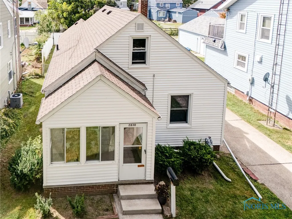2830 123rd Street, Toledo, Ohio 43611, 3 Bedrooms Bedrooms, 7 Rooms Rooms,1 BathroomBathrooms,Residential,For Sale,123rd,6134702