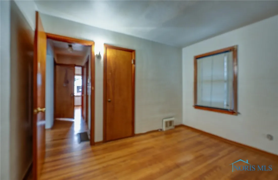 2830 123rd Street, Toledo, Ohio 43611, 3 Bedrooms Bedrooms, 7 Rooms Rooms,1 BathroomBathrooms,Residential,For Sale,123rd,6134702