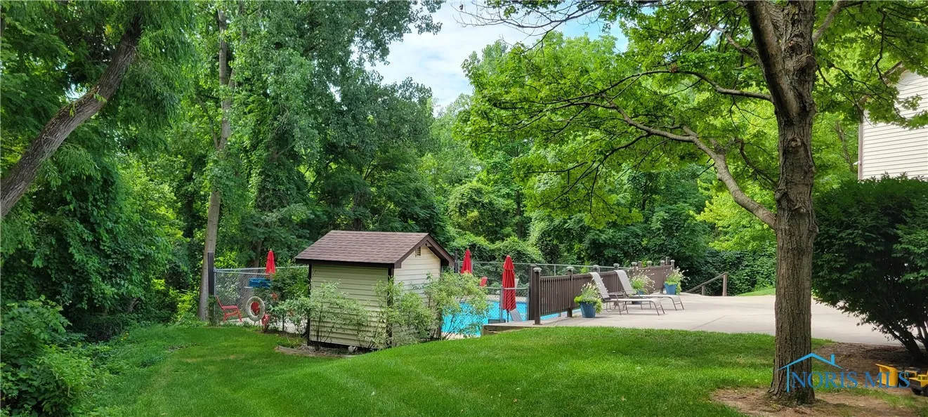 4515 W Bancroft Street 9, Toledo, Ohio 43615, 3 Bedrooms Bedrooms, 6 Rooms Rooms,2 BathroomsBathrooms,Residential,For Sale,Bancroft,6134677