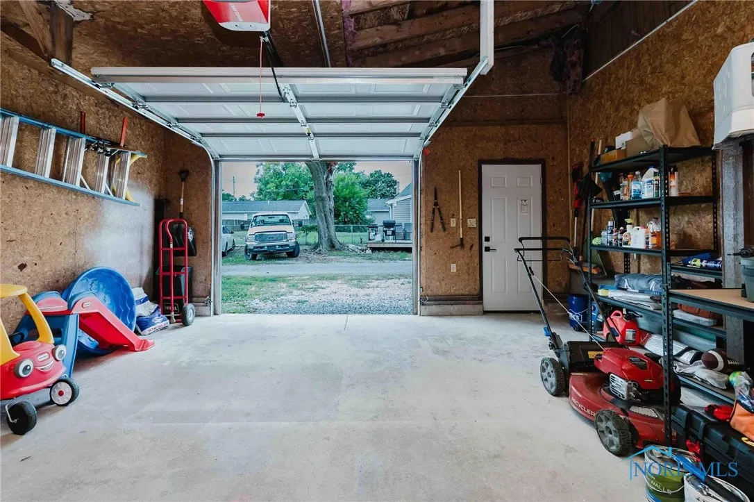512 N Cory Street, Findlay, Ohio 45840, 4 Bedrooms Bedrooms, 9 Rooms Rooms,2 BathroomsBathrooms,Residential,For Sale,Cory,6134716