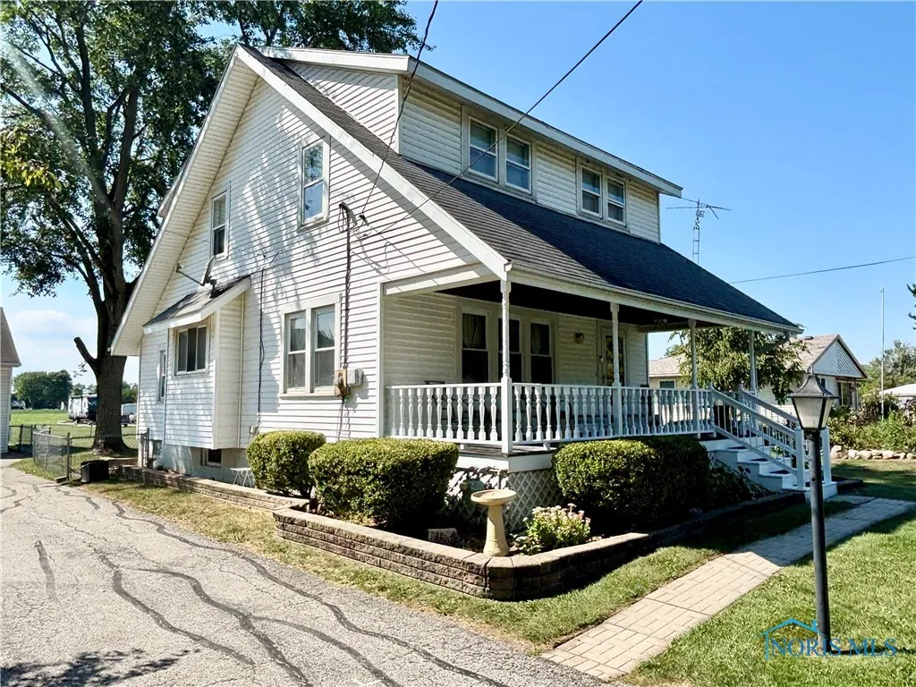 2954 N Downing Road, Genoa, Ohio 43430, 4 Bedrooms Bedrooms, 7 Rooms Rooms,2 BathroomsBathrooms,Residential,For Sale,Downing,6134715