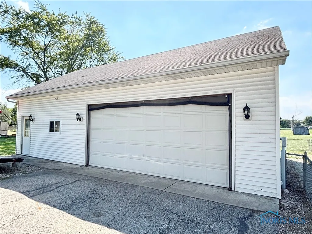 2954 N Downing Road, Genoa, Ohio 43430, 4 Bedrooms Bedrooms, 7 Rooms Rooms,2 BathroomsBathrooms,Residential,For Sale,Downing,6134715