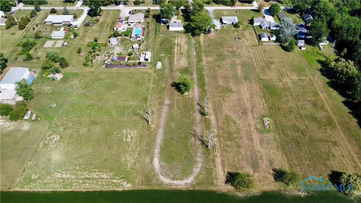 2954 N Downing Road, Genoa, Ohio 43430, 4 Bedrooms Bedrooms, 7 Rooms Rooms,2 BathroomsBathrooms,Residential,For Sale,Downing,6134715