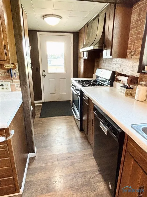2954 N Downing Road, Genoa, Ohio 43430, 4 Bedrooms Bedrooms, 7 Rooms Rooms,2 BathroomsBathrooms,Residential,For Sale,Downing,6134715