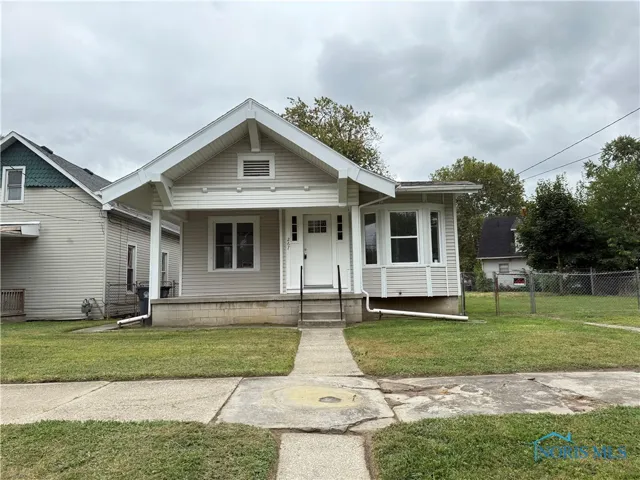 267 Leland Avenue, Toledo, Ohio 43609, 2 Bedrooms Bedrooms, 6 Rooms Rooms,1 BathroomBathrooms,Residential,For Sale,Leland,6134770