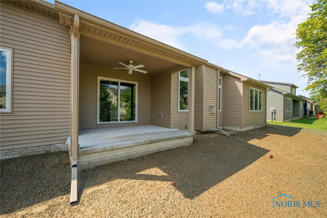 22 Shenandoah Circle, Sylvania, Ohio 43560, 2 Bedrooms Bedrooms, 7 Rooms Rooms,2 BathroomsBathrooms,Residential,For Sale,Shenandoah,6134680