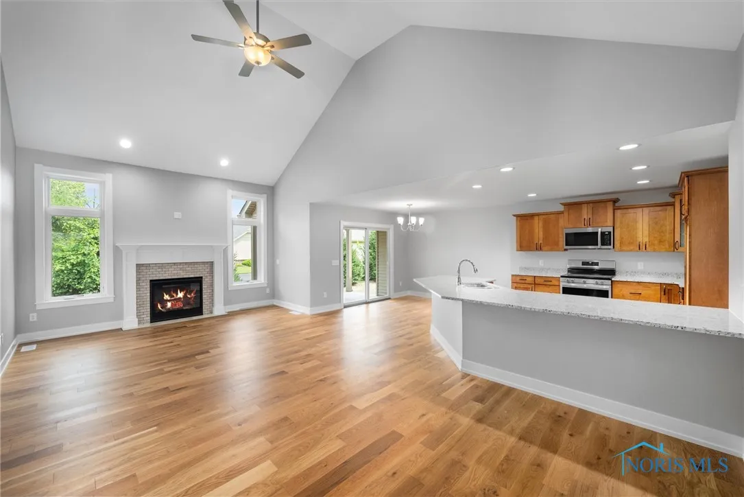 22 Shenandoah Circle, Sylvania, Ohio 43560, 2 Bedrooms Bedrooms, 7 Rooms Rooms,2 BathroomsBathrooms,Residential,For Sale,Shenandoah,6134680