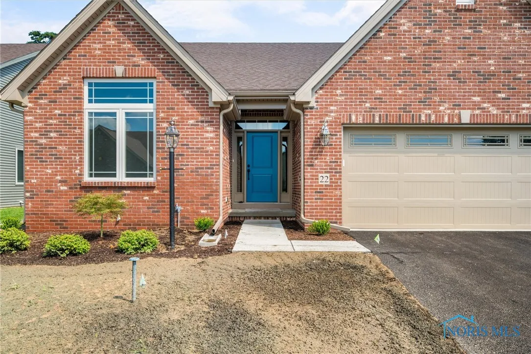 22 Shenandoah Circle, Sylvania, Ohio 43560, 2 Bedrooms Bedrooms, 7 Rooms Rooms,2 BathroomsBathrooms,Residential,For Sale,Shenandoah,6134680