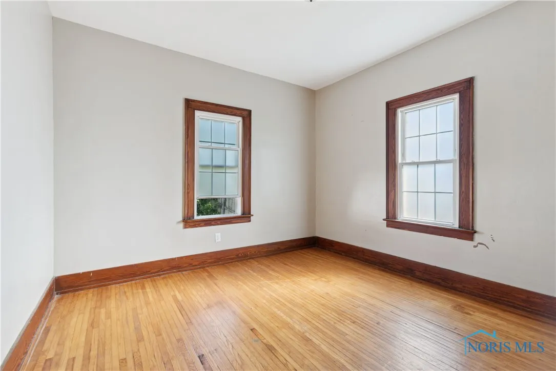 424 E Clinton Street, Napoleon, Ohio 43545, 2 Bedrooms Bedrooms, 6 Rooms Rooms,1 BathroomBathrooms,Residential,For Sale,Clinton,6134793