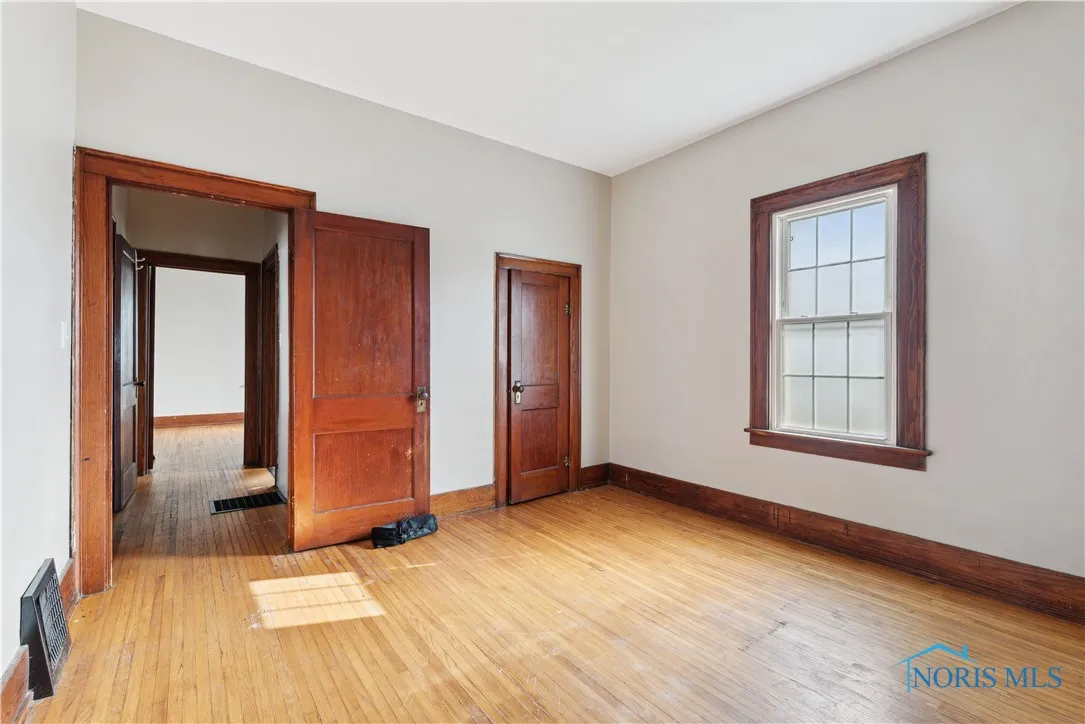 424 E Clinton Street, Napoleon, Ohio 43545, 2 Bedrooms Bedrooms, 6 Rooms Rooms,1 BathroomBathrooms,Residential,For Sale,Clinton,6134793