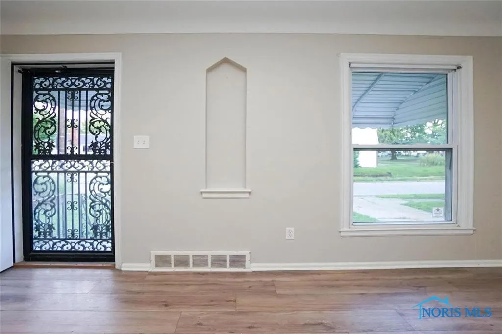 Residential Lease For Rent - 4 Rooms - 2 Bedrooms - 1 Bathroom - Price $950 - 6134800 | Sam ...