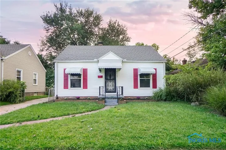 4433 Lyman Avenue, Toledo, Ohio 43612, 2 Bedrooms Bedrooms, 4 Rooms Rooms,1 BathroomBathrooms,Residential Lease,For Rent,Lyman,6134800