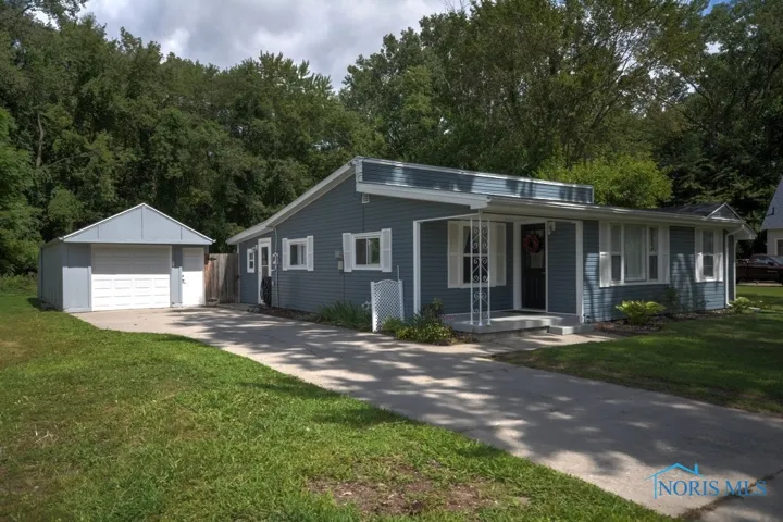 6528 Hill Avenue, Toledo, Ohio 43615, 2 Bedrooms Bedrooms, 6 Rooms Rooms,1 BathroomBathrooms,Residential,For Sale,Hill,6134808