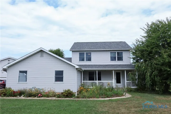 8330 Monclova Road, Monclova, Ohio 43542, 3 Bedrooms Bedrooms, 8 Rooms Rooms,3 BathroomsBathrooms,Residential,For Sale,Monclova,6134777